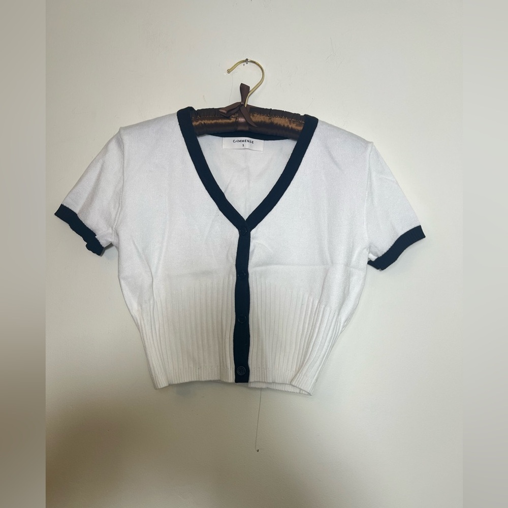Commense Minimalism Contrast Trim Sweater - Picture 2 of 5